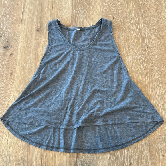 lululemon athletica Tops - Lululemon Cropped Tank